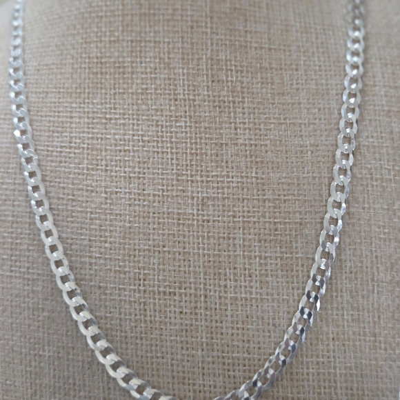 925 Sterling Silver Other - Elegant Silver Chain Necklace